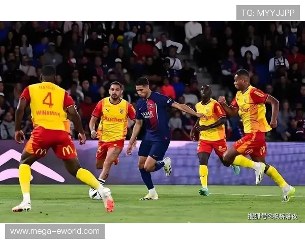 巴黎圣日耳曼内讧不断,战术混乱与巨星依赖症正将豪门拖入争冠泥潭