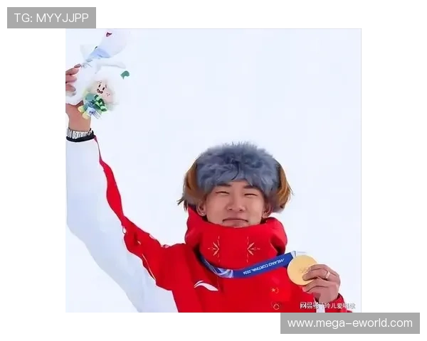 苏翊鸣平时爱喝矿泉水，比赛时却喝得像个豪门小少爷？